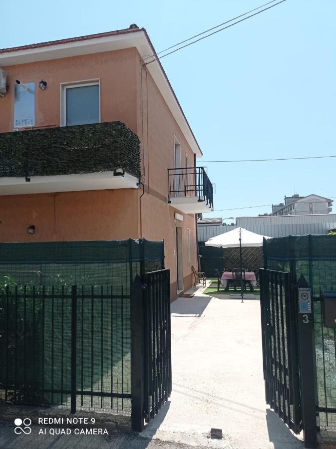 Luna House Montesilvano Marina Kültér fotó